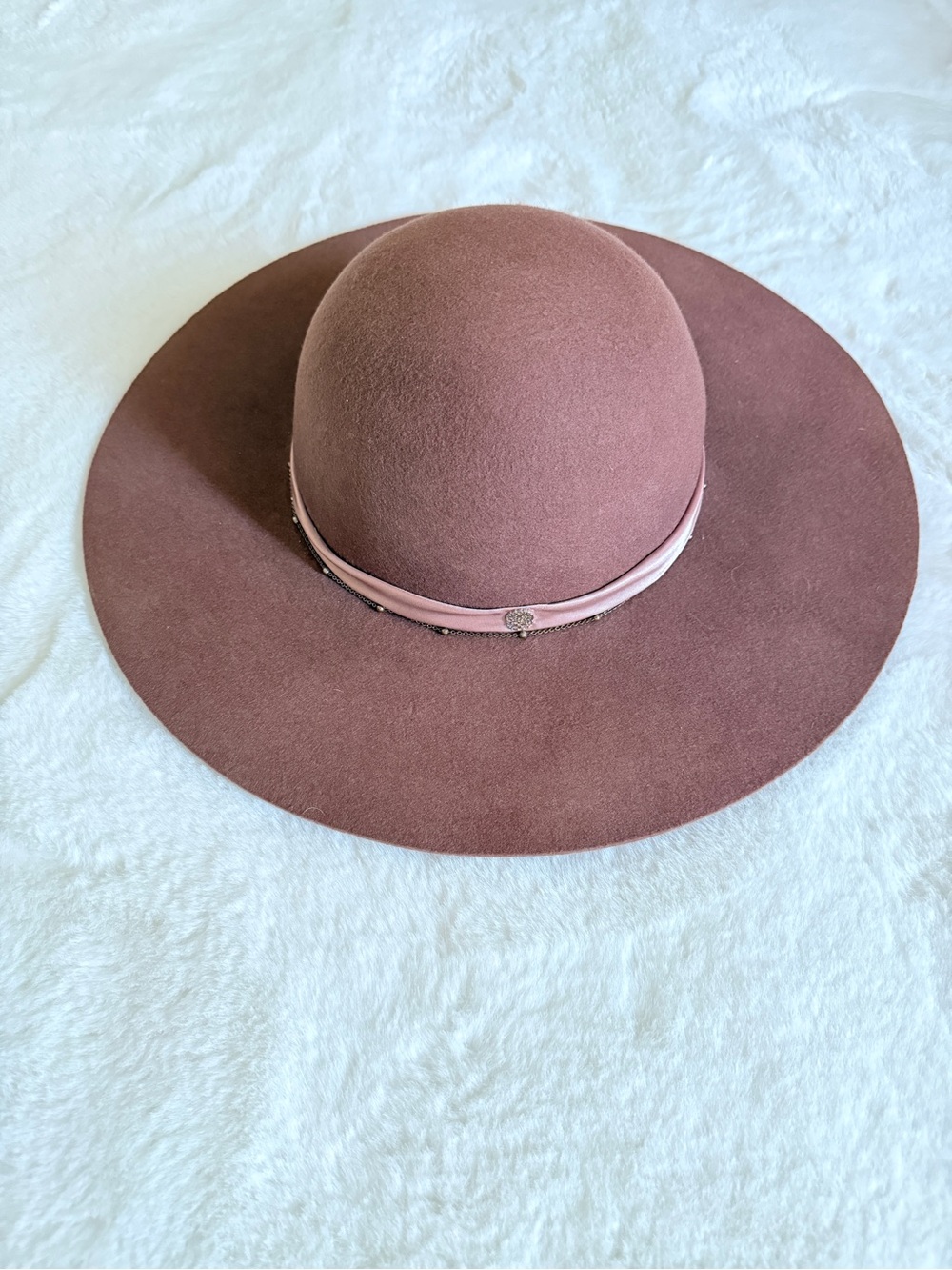 Vince Camuto Wide-Brim Wool Felt Hat in Dusty Rose with Pink Band